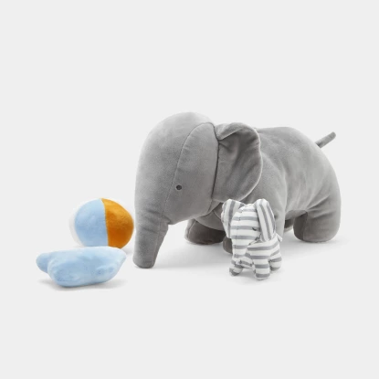 Interaktivní sametová hračka