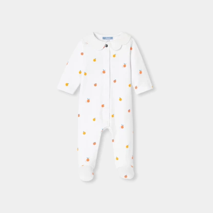 Dívčí pyžamo v zámku